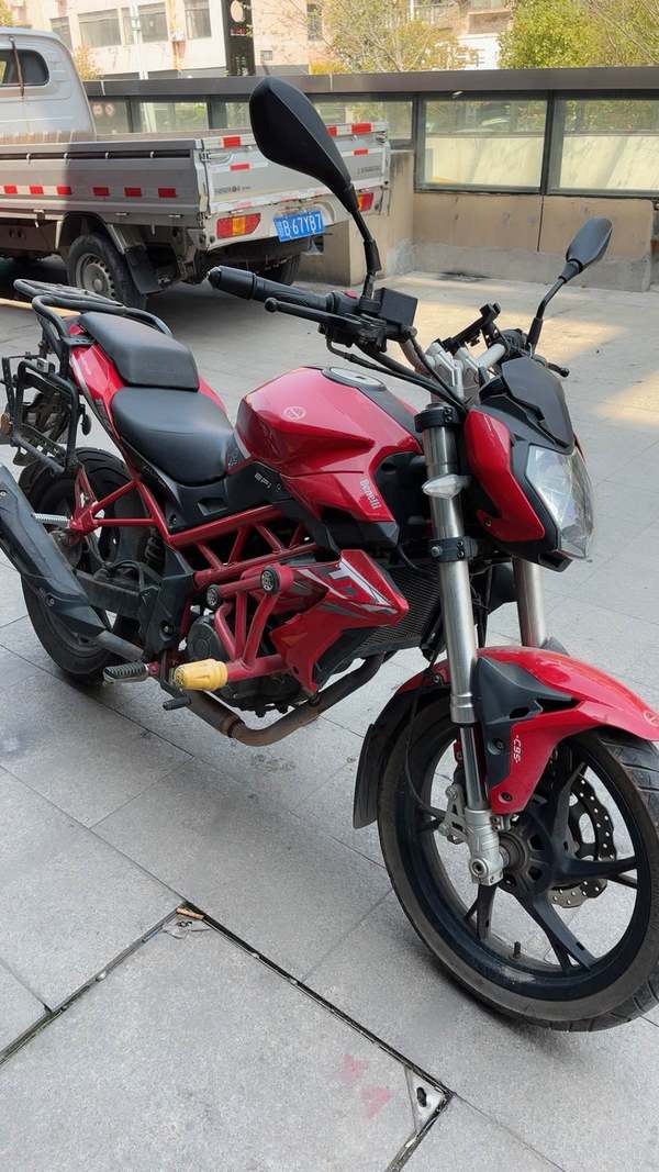二手贝纳利红宝龙 TNT150i