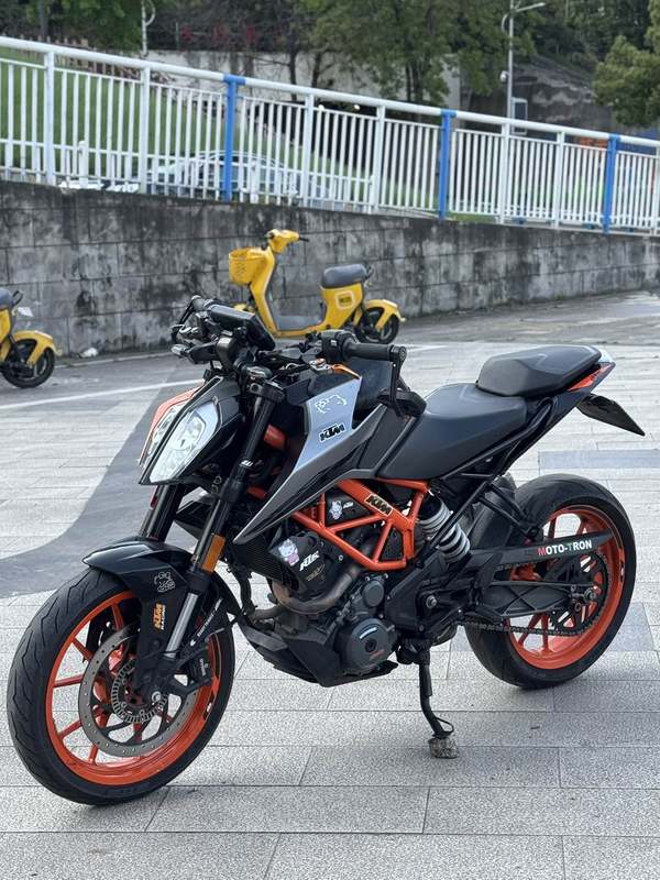 二手KTMR2R390 Duke