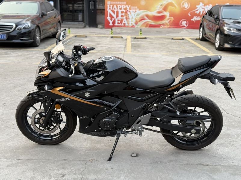 二手豪爵铃木GSX250R