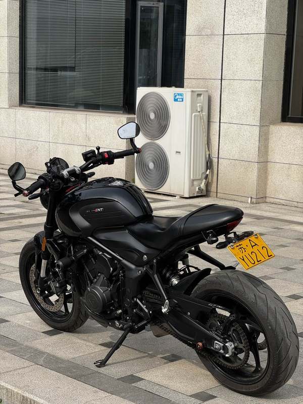 二手凯旋Trident 660