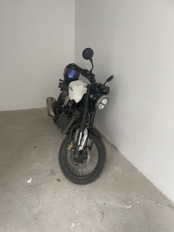 二手五羊本田鸷道 CB190SS