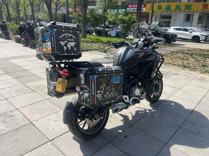 二手贝纳利金鹏 TRK502