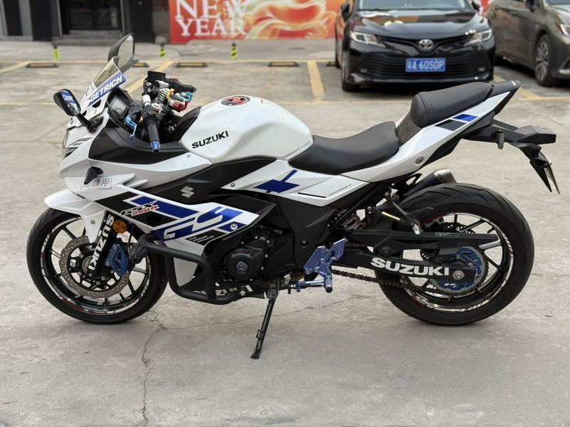 二手豪爵铃木GSX250R