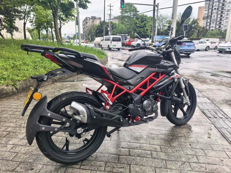 二手贝纳利红宝龙 TNT150i