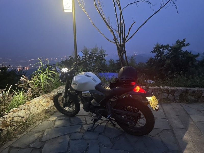 二手五羊本田鸷道 CB190SS