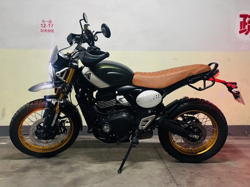 二手凯旋Scrambler 400 X