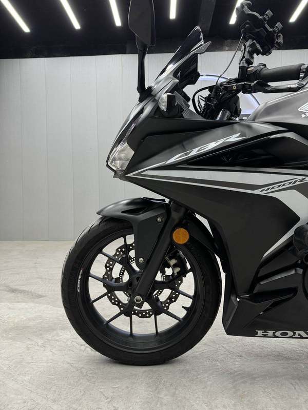 二手本田CBR400R