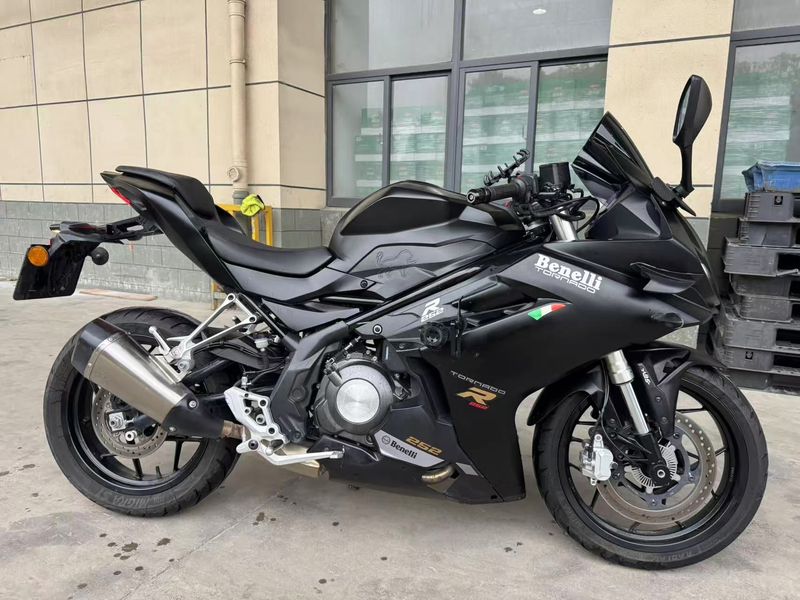 二手贝纳利龙卷风 Tornado 252R