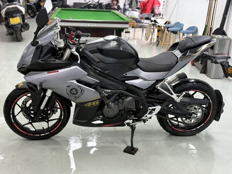 二手贝纳利龙卷风 Tornado 252R