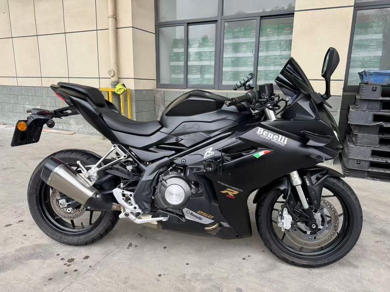 二手贝纳利龙卷风 Tornado 252R