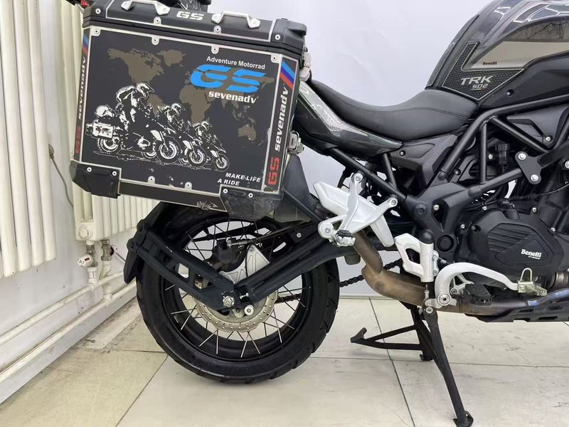 二手贝纳利金鹏 TRK502