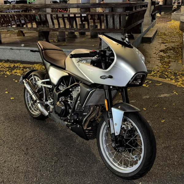 二手凯越321F-Cafe