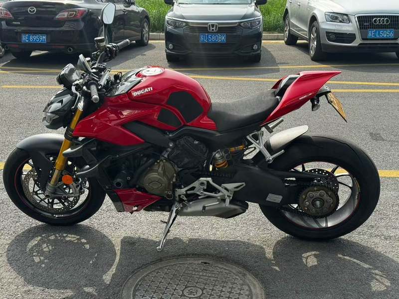 二手杜卡迪Street Fighter V4