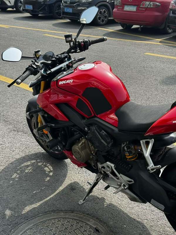 二手杜卡迪Street Fighter V4