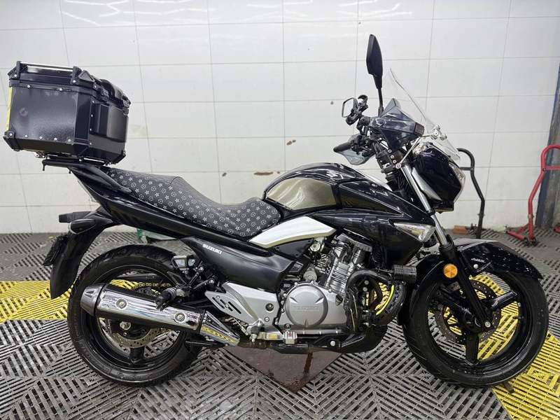 二手豪爵铃木骊驰 GW250