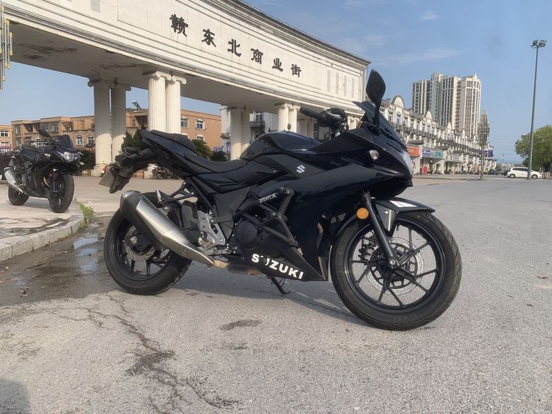 二手豪爵铃木GSX250R
