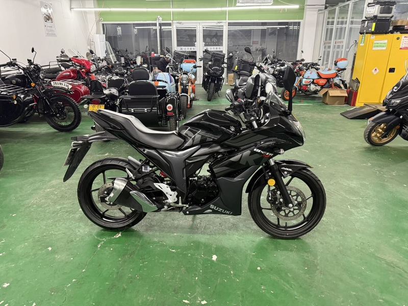 二手济南铃木极客飒 Gixxer 155