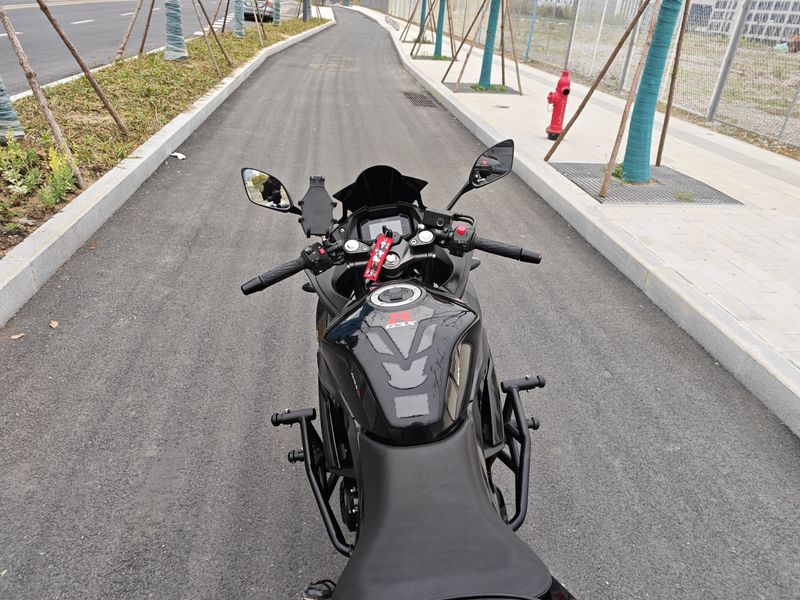 二手豪爵铃木GSX250R