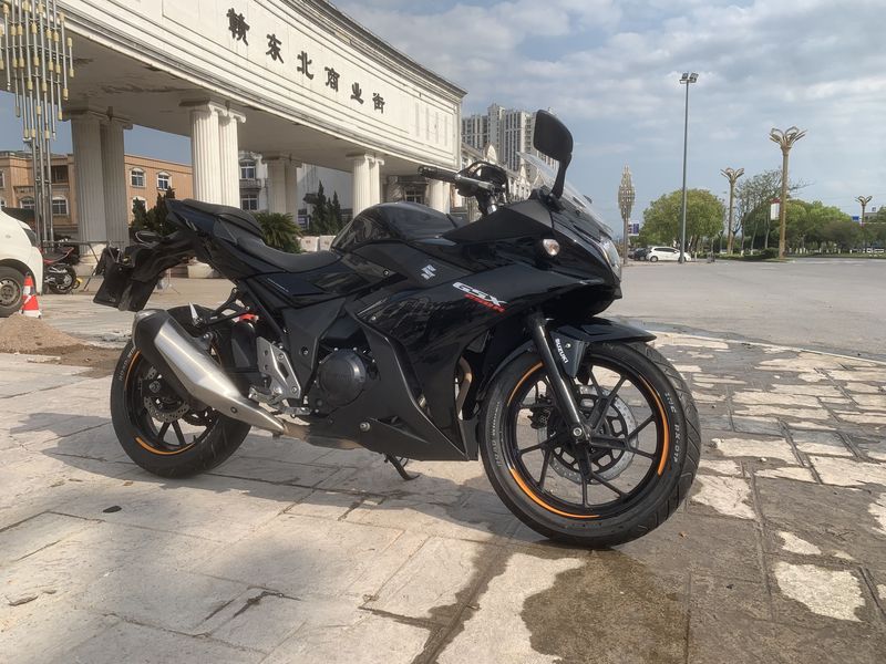 二手豪爵铃木GSX250R