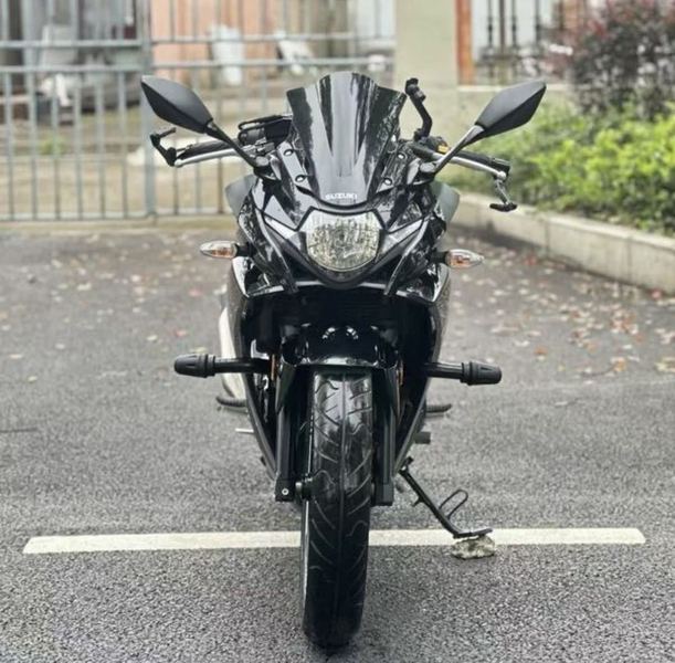 二手豪爵铃木GSX250R