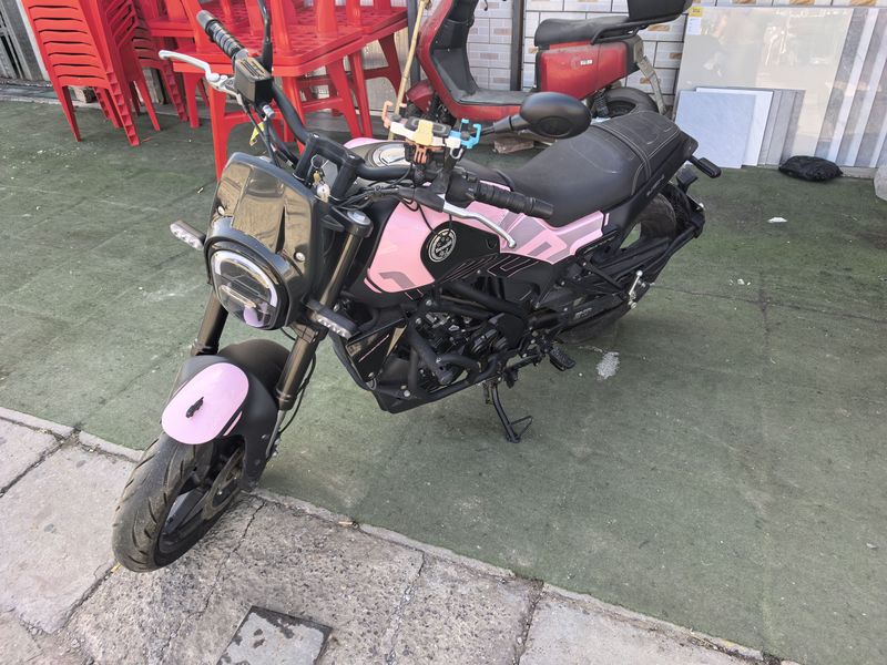 二手贝纳利幼狮 Leoncino 150