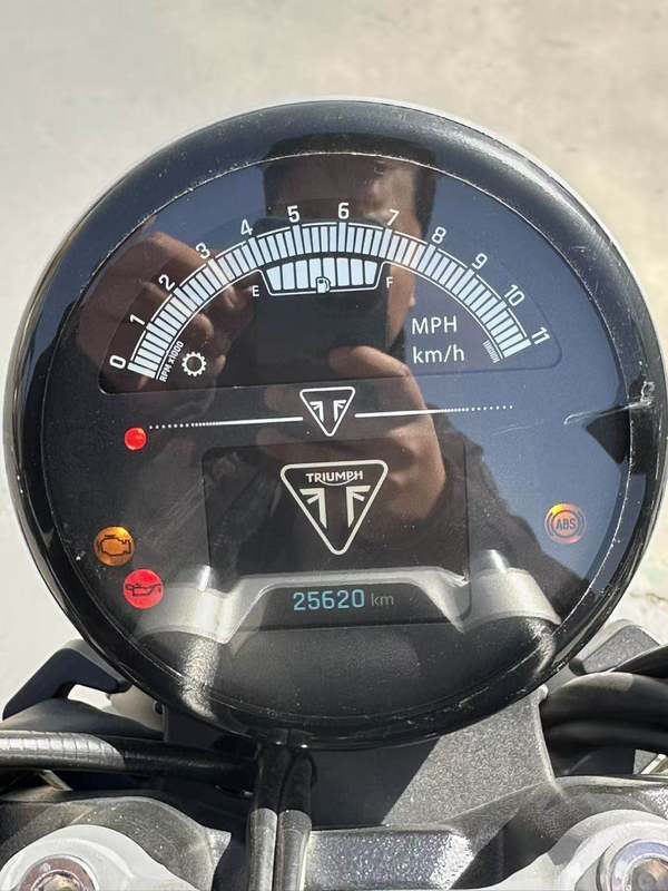 二手凯旋Trident 660