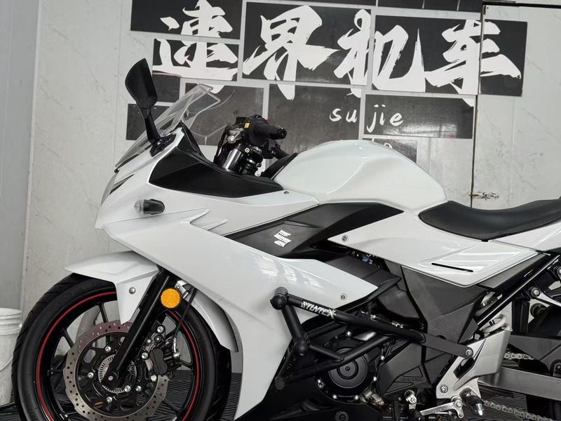二手豪爵铃木GSX250R
