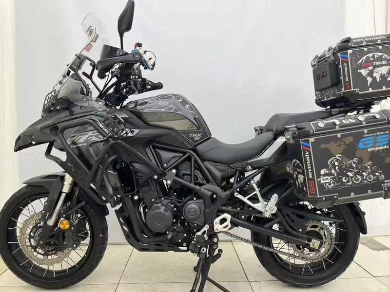 二手贝纳利金鹏 TRK502