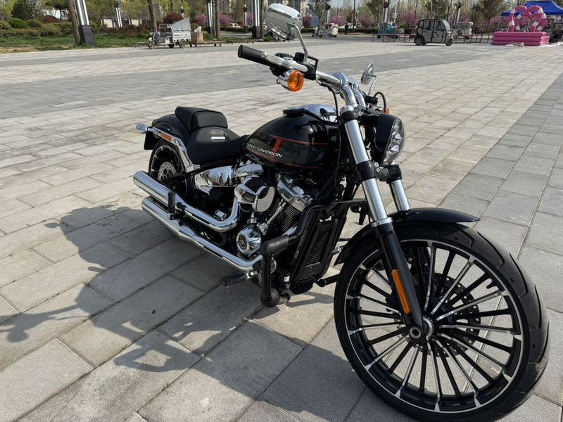 二手哈雷戴维森突破者 Breakout