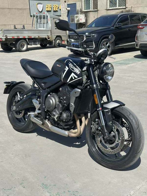 二手凯旋Trident 660