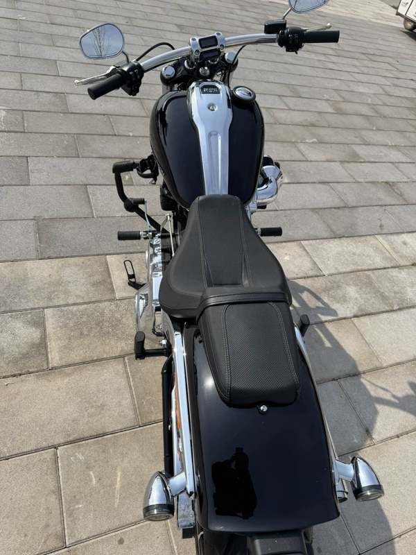 二手哈雷戴维森突破者 Breakout