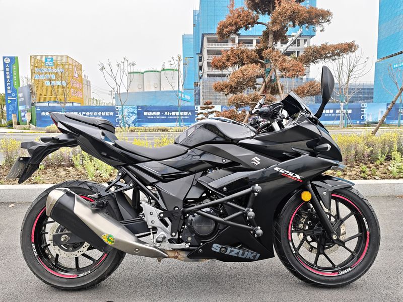 二手豪爵铃木GSX250R