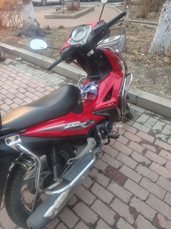 二手五羊本田凯影125