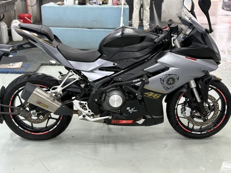 二手贝纳利龙卷风 Tornado 252R