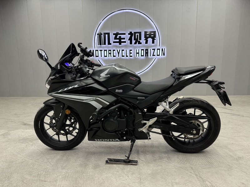 二手本田CBR400R