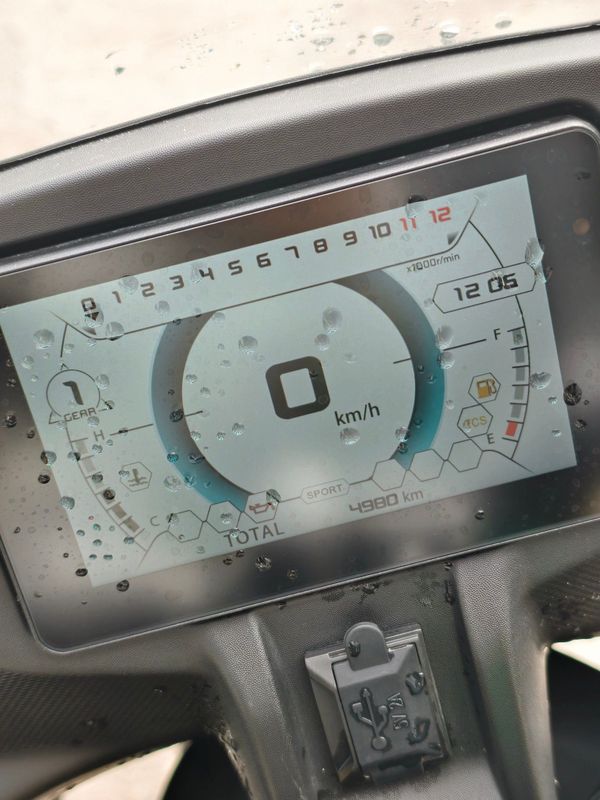 二手贝纳利龙卷风 Tornado 402R