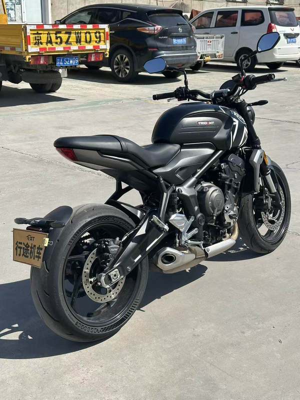 二手凯旋Trident 660