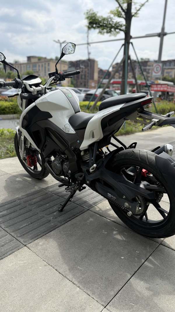 二手贝纳利小迅龙 BN150S