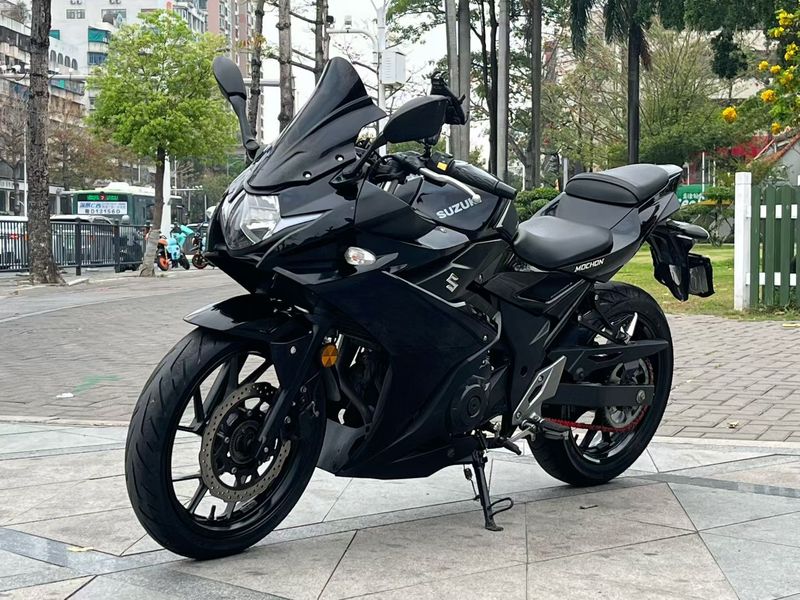 二手豪爵铃木GSX250R