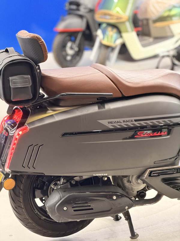 二手维多利亚Sixties 250Si