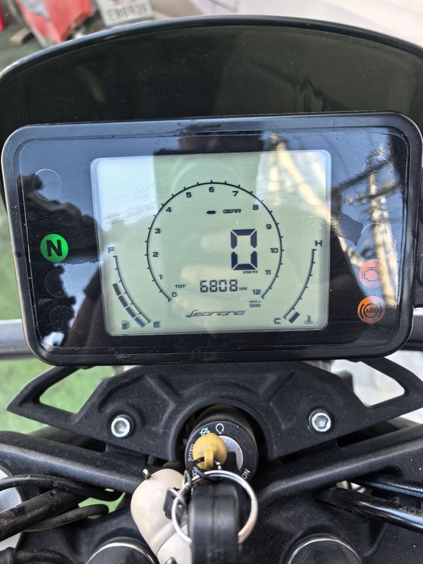 二手贝纳利幼狮 Leoncino 150