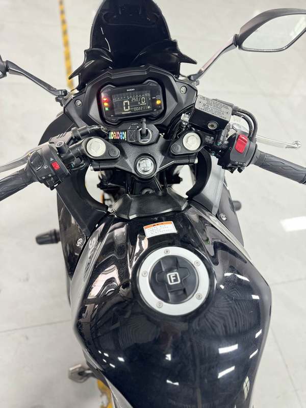 二手豪爵铃木GSX250R