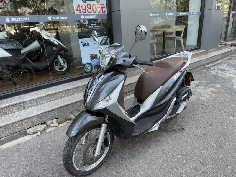 二手比亚乔Medley 150