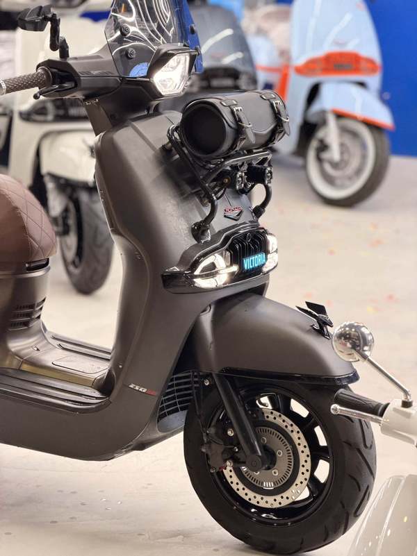 二手维多利亚Sixties 250Si