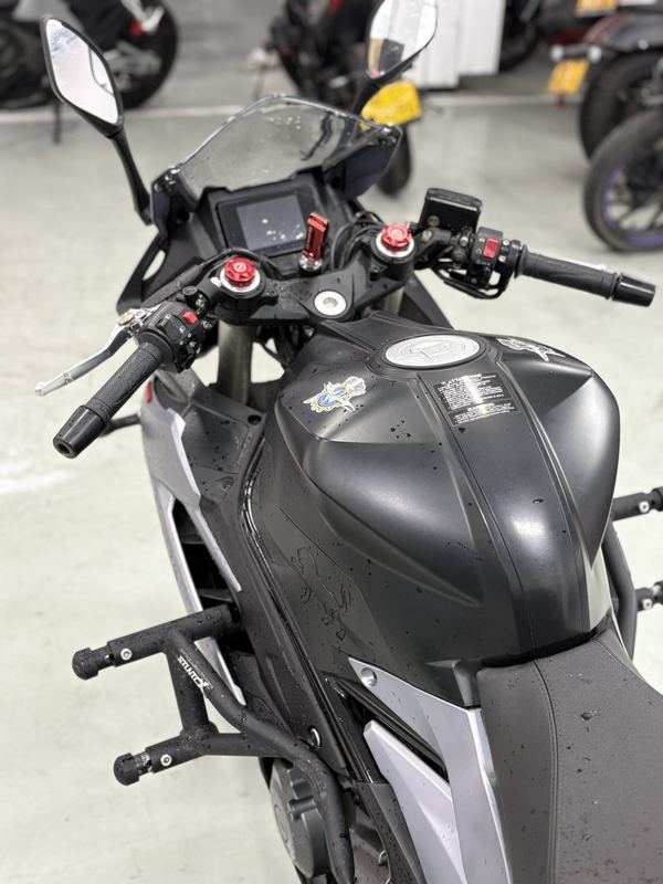 二手贝纳利龙卷风 Tornado 252R