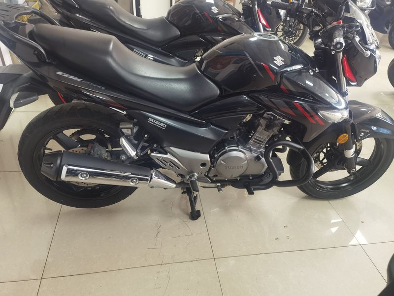 二手豪爵铃木骊驰 GW250