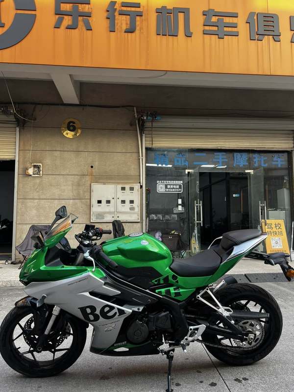二手贝纳利龙卷风 Tornado 252R