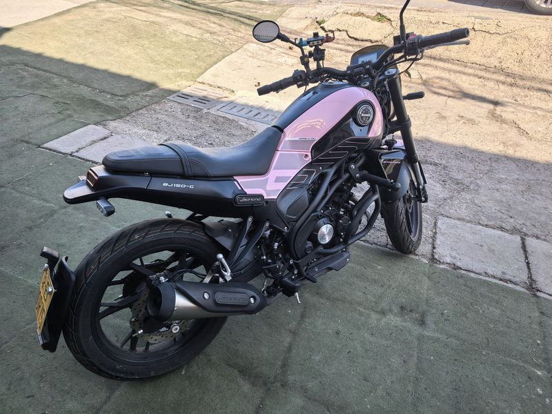 二手贝纳利幼狮 Leoncino 150