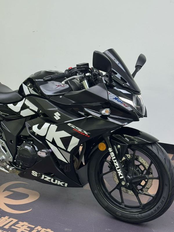 二手豪爵铃木GSX250R