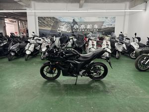 二手济南铃木极客飒 Gixxer 155